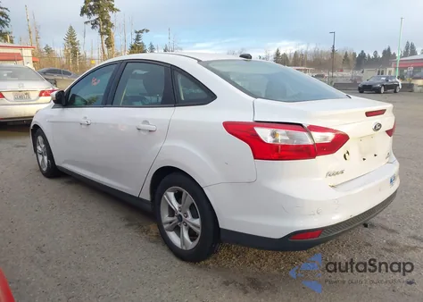 2014 Ford Focus Se z USA, uszkodzony, nr VIN 1FADP3F28EL421564